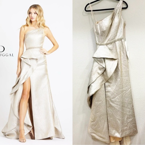 Size 0 Mac‎ Duggal Champagne Gold One Shoulder Metallic Ruffled Gown Prom Dress - Picture 3 of 11
